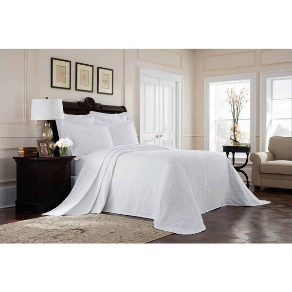 Royal Heritage Home Williamsburg Richmond White Solid Full Coverlet