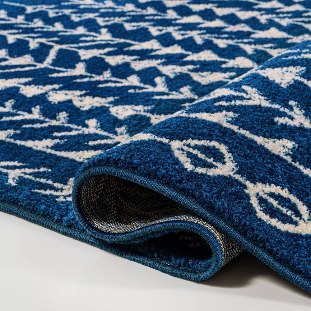 Navy and Cream Synthetic Moroccan Geometric 3' x 5' Area Rug