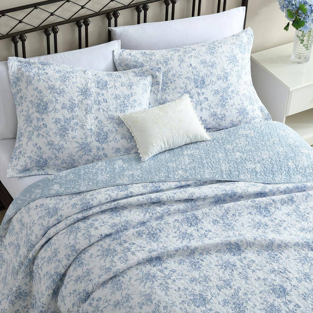 Blue and White Cotton Reversible Floral Quilt Set