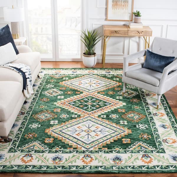 Aspen 8 x 10 Green/Ivory Tribal Area Rug