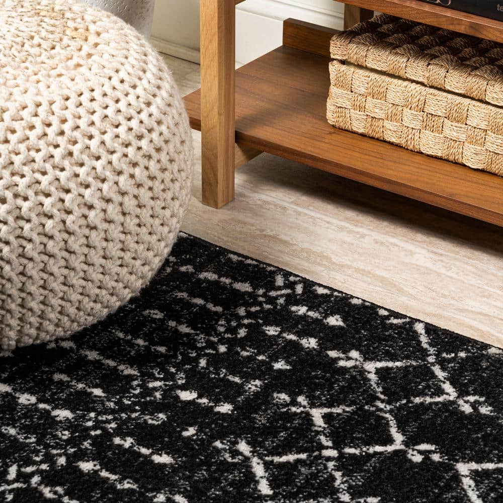 Ivory & Black Trellis Synthetic Easy-Care Rectangular Rug