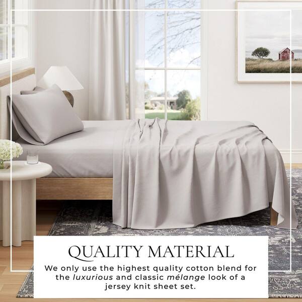 thumbnail image 2 of Royal Tradition 650 Thread Count Solid Sheet Set – Soft Cotton Blend With 22" Super Deep Pocket 2 of 4