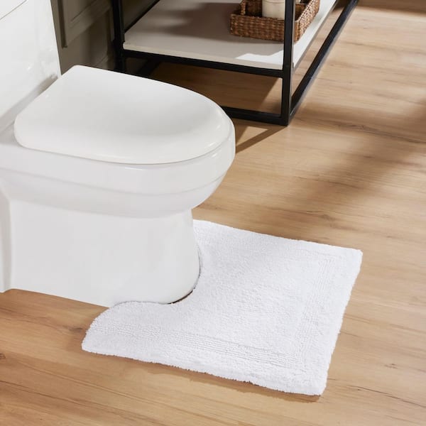 Better Trends Lux Collection White 20 in. x 20 in. Contour 100% Cotton Reversible Race Track Pattern Bath Rug