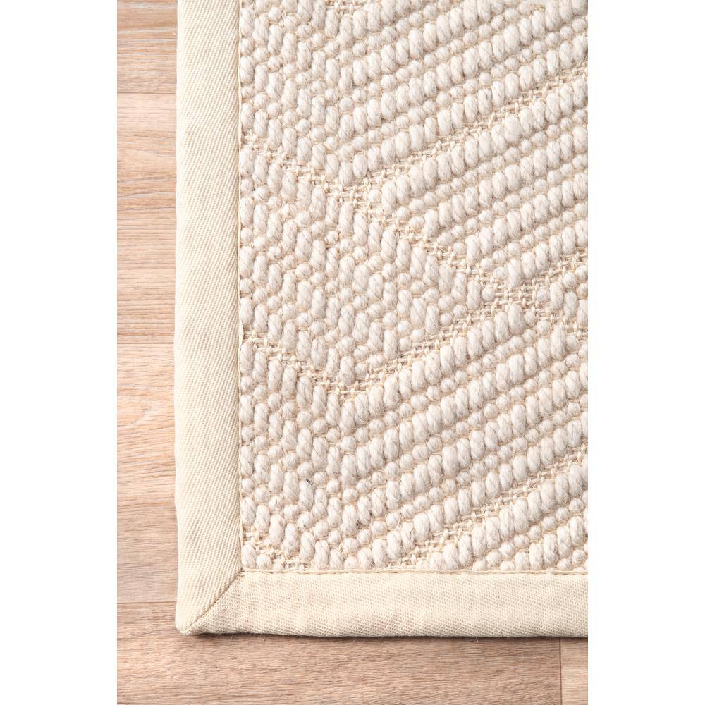 Handcrafted 4' x 6' Cream Wool and Sisal Blend Area Rug