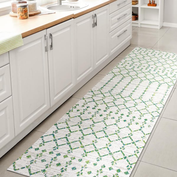 JONATHAN Y Ourika Moroccan Geometric Textured Weave Green/Ivory 2 ft. x 10 ft. Indoor/Outdoor Runner Rug