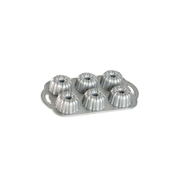 Anniversary Fluted Cake Pan