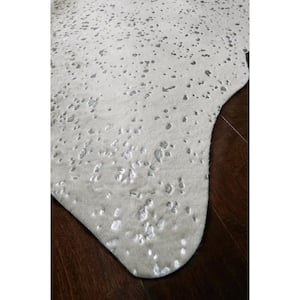 Bryce Stone/Silver 3 ft. 10 in. x 5 ft. Modern Faux Cowhide Area Rug