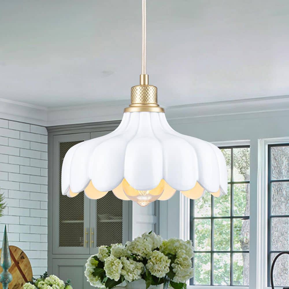 北欧ホワイトペンダントライト ホワイト×ゴールドフラワーデザイン 9.8 in. 1-Light Modern Brushed Gold Pendant Light with Flower