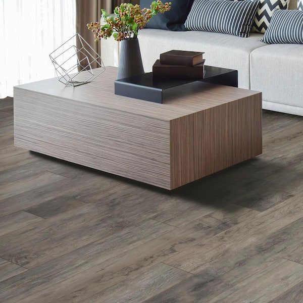 Pergo XP Summit Grey Oak 8 mm T x 7.48 in. W x 47.24 in. L Laminate Flooring (19.63 sq. ft. / case) LF001001