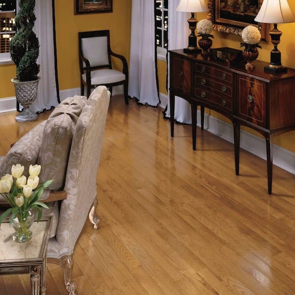 Bruce Laurel Stock Oak 3 4 In Thick X 2 1 Wide Varying Length Solid Hardwood Flooring 20 Sqft Case Cb924 The