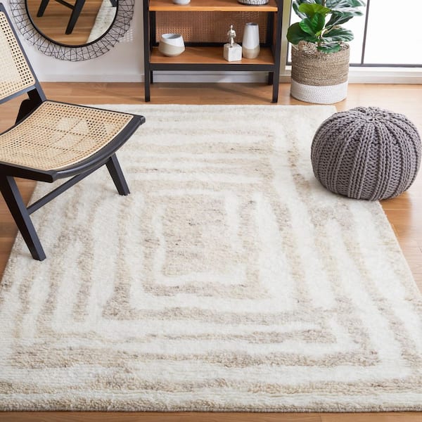 Casablanca 5 ft. x 8 ft. Ivory/Beige Two-Toned Spiral Area Rug