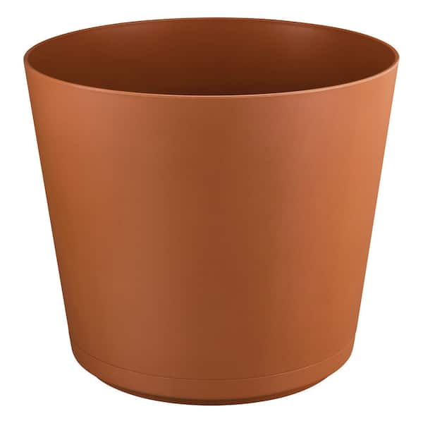 20 in. Kyra Large Clay Resin Planter (20 in. D x 17.3 in. H) with Attached Saucer