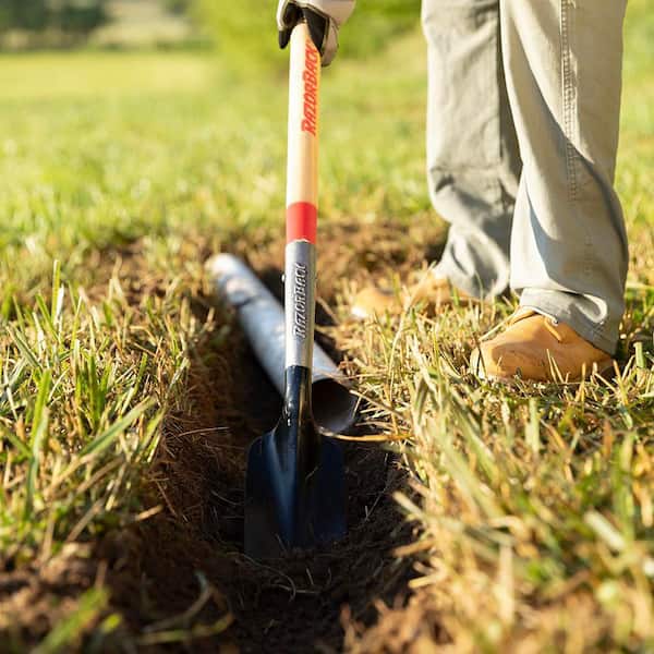 Razor-Back 47.5 in. Wood Handle Trenching Shovel 2594600 - The