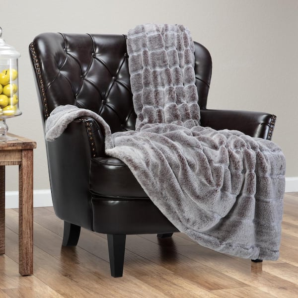 CHANASYA Frost Tip Brown Faux Fur Polyester Throw Blanket with Beversible Mink, 50 x 65 in.