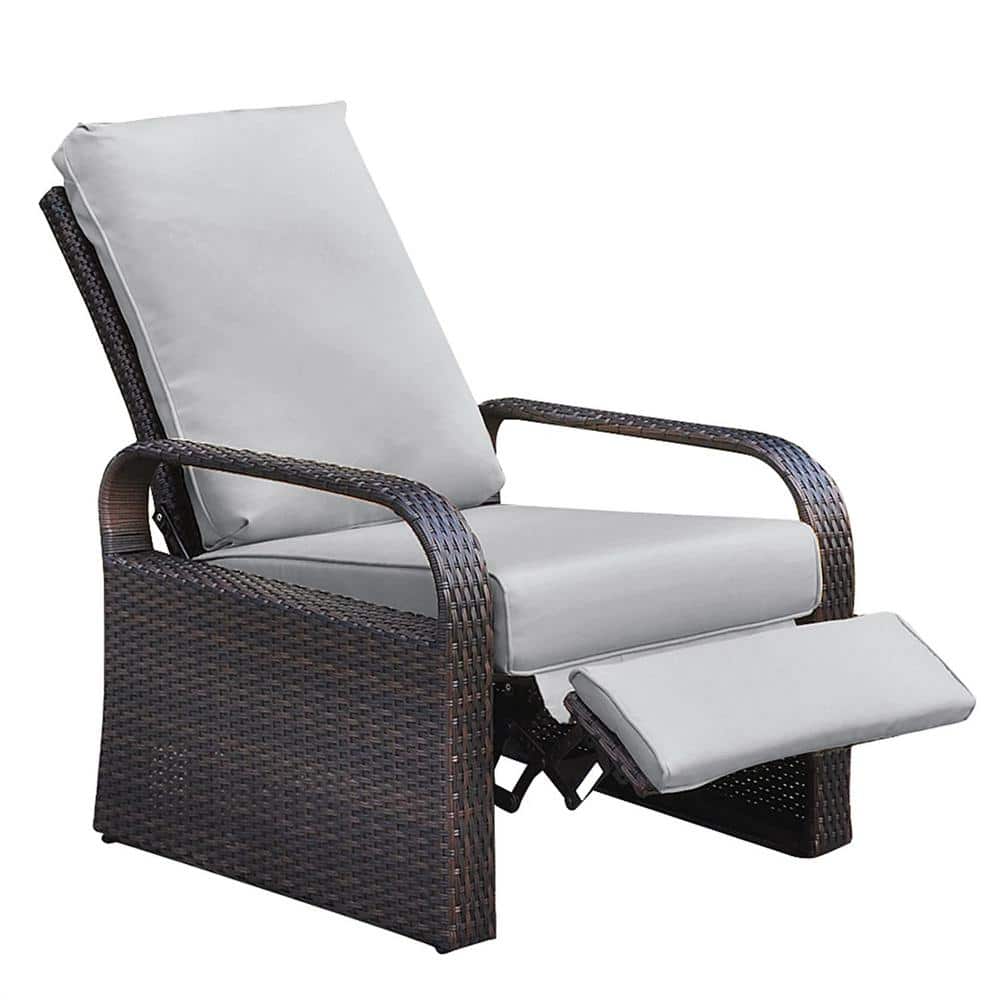 Gray 1-Piece Wicker Outdoor Chaise Lounge Chair without Sunshade with Gray 
