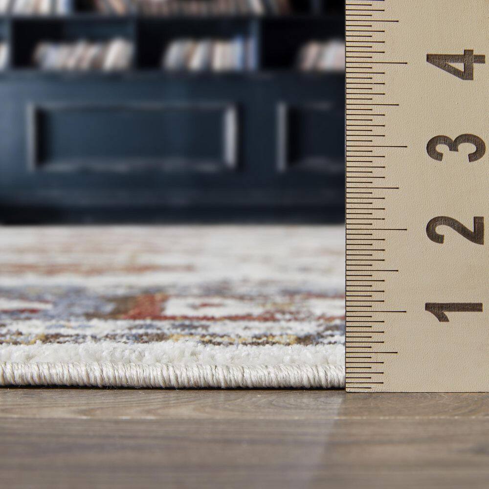 Classic Quilt-Inspired 5' x 7' White and Grey Synthetic Area Rug