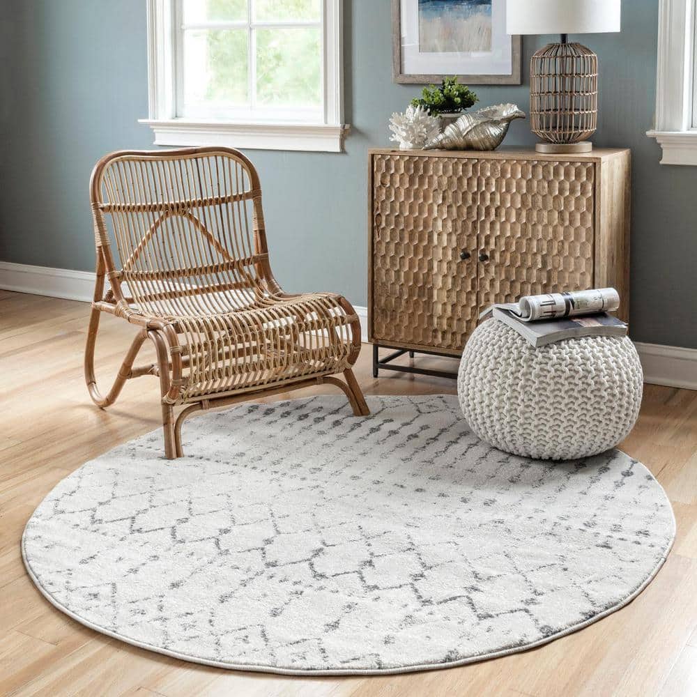 Handmade Geometric Round Synthetic Gray Rug - 6 ft
