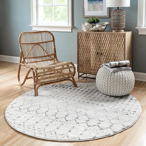 Blythe Modern Moroccan Trellis 6 ft. Gray Round Rug