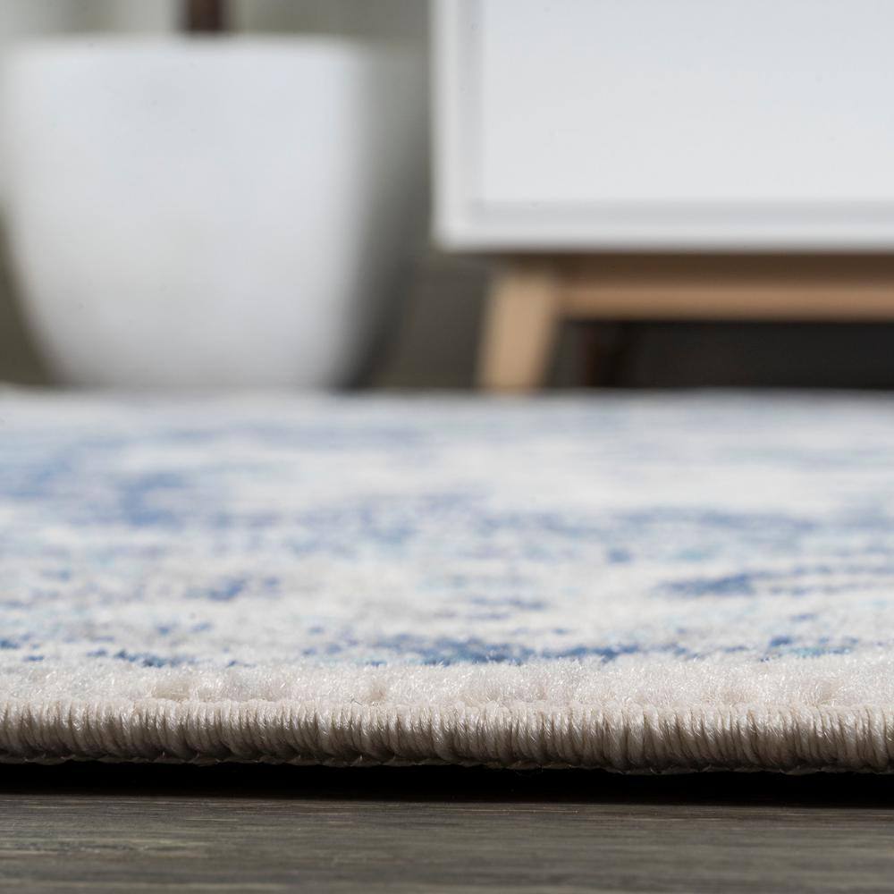 French Country Medallion 4' x 6' Blue/Gray Synthetic Area Rug