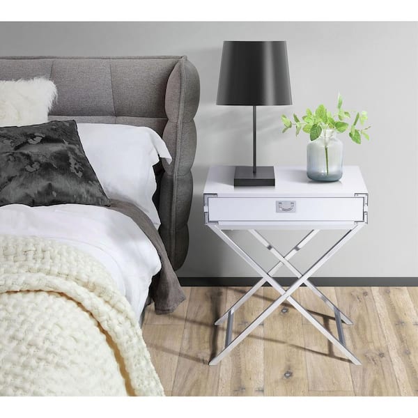 Picket House Furnishings Estelle White Nightstand (27 H x 24 W x 18 D)
