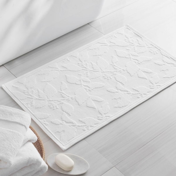 Legends Luxury Leaves Flatwoven Bath Mat 21 in. x 34 in. White No Pad Attached