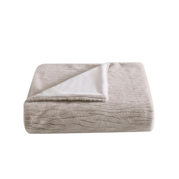 Cozy Comfort Throw, Snuggle in Warmth
