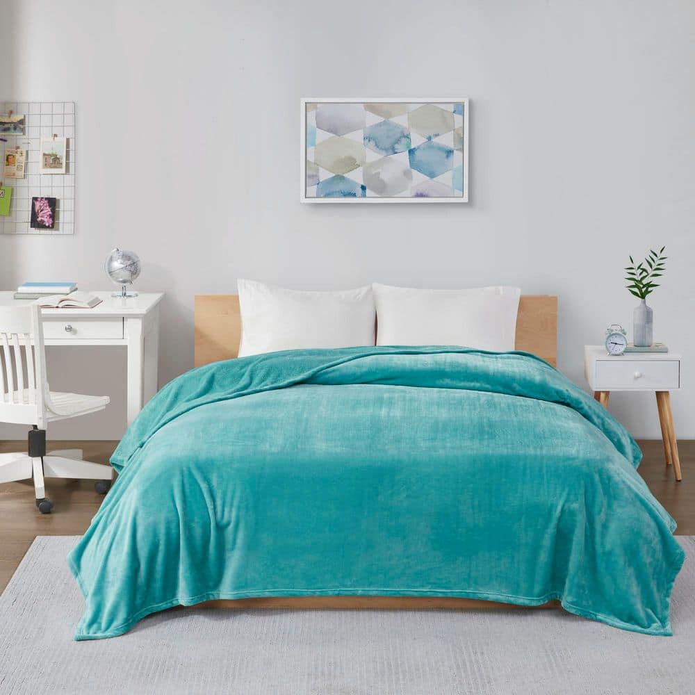 King Aqua Plush Reversible Machine Washable Blanket
