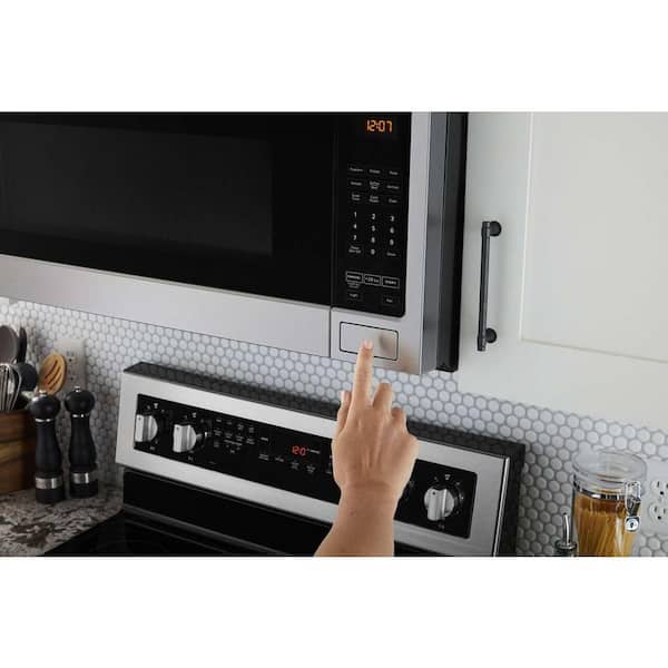 https://images.thdstatic.com/productImages/fb2a5cce-c87e-418b-933e-dbf633f44f93/svn/fingerprint-resistant-stainless-steel-maytag-over-the-range-microwaves-mmv1175jz-44_600.jpg