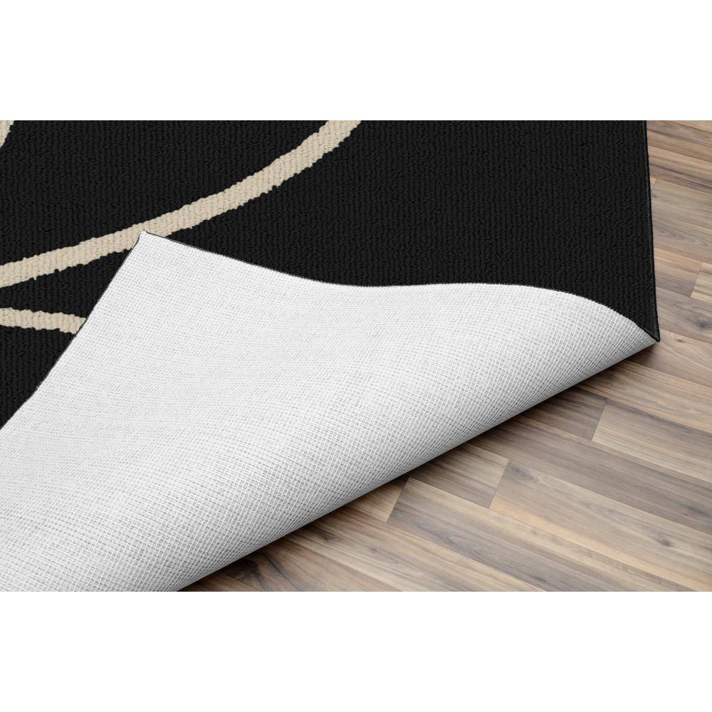 Grand Floral Black and Ivory Synthetic 8' x 10' Tufted Area Rug