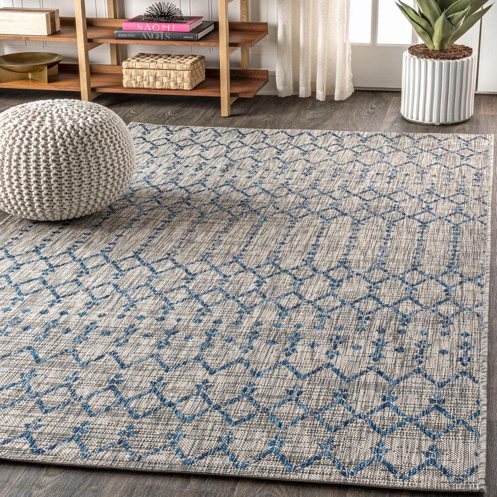 Light Gray and Navy Square Synthetic Geometric Area Rug