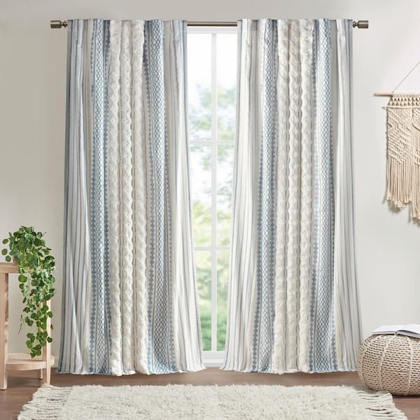 INK+IVY Imani White/Navy Cotton 50 in. W x 84 in. L Room Darkening (Single Panel)
