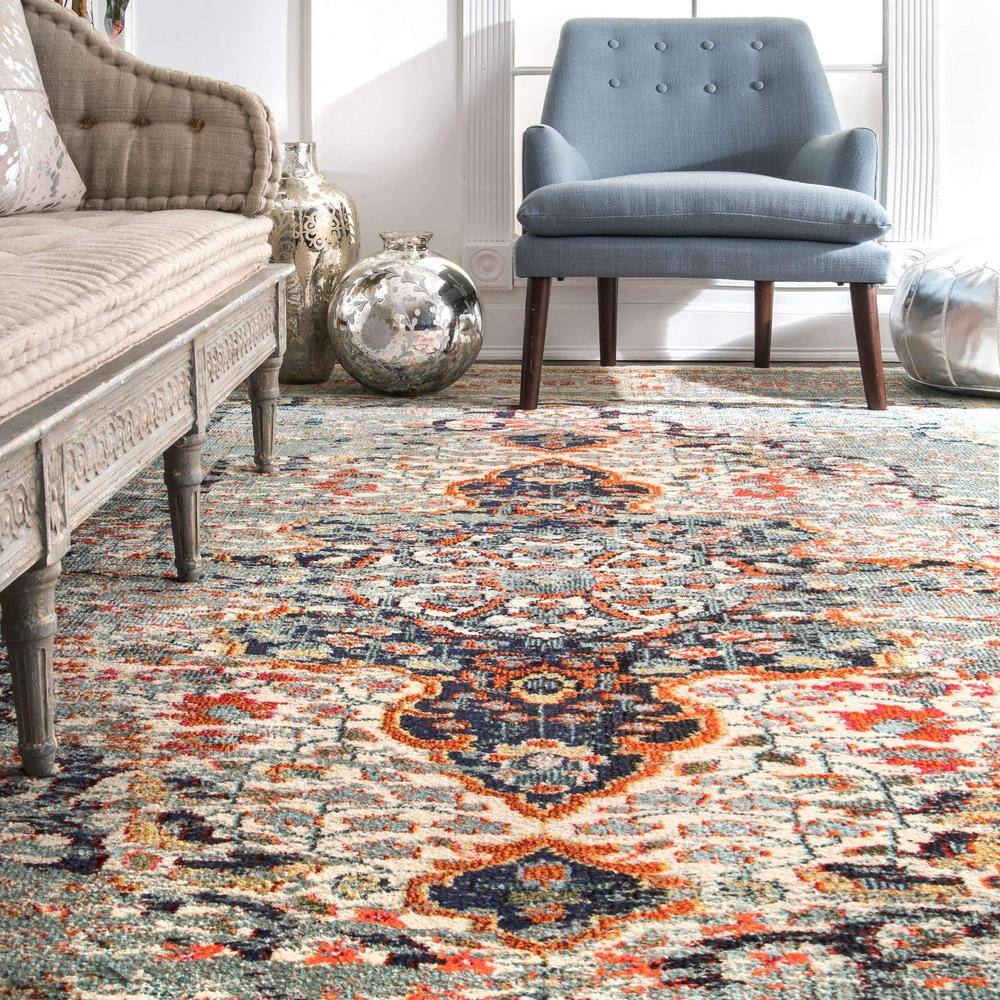 Elegant Gray Distressed Medallion 5' x 7' Synthetic Area Rug