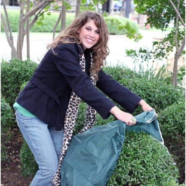 Green 8 ft Round Frost Protection Plant Cover