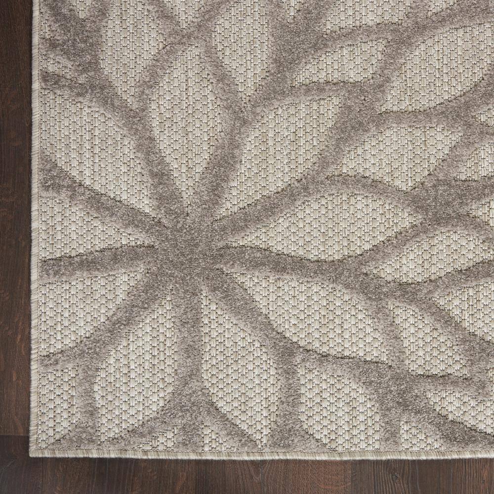 Silver Grey Floral Bloom 9' x 12' Synthetic Easy-Care Rug