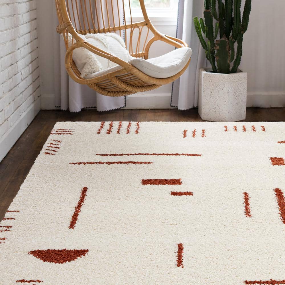 Kids' Geometric Shag Rust & White 5'3" x 7' Area Rug