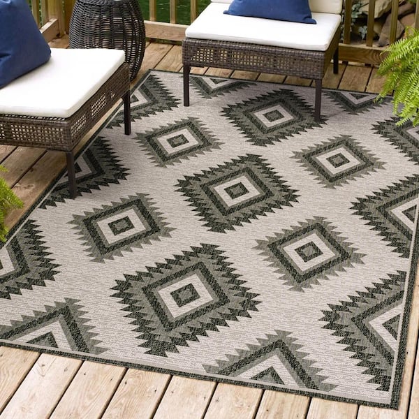 JONATHAN Y Lior Geometric Moroccan Diamond Black/Cream 4 ft. x 6 ft. Indoor/Outdoor Area Rug