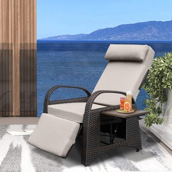 https://images.thdstatic.com/productImages/fb517330-1370-453f-9d1d-175bb946b137/svn/outdoor-lounge-chairs-tenleaf-od84-a0_600.jpg