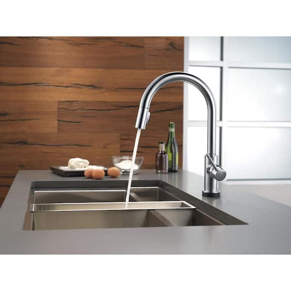 Delta Trinsic Touch2O Single-Handle Pull-Down Sprayer Kitchen