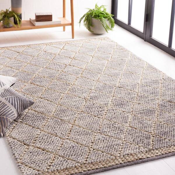 Natura 5 ft. x 8 ft. Light Gray/Natural Diamond Border Area Rug