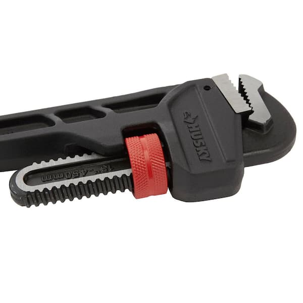 RIDGID 18 in. Straight Pipe Wrench for Heavy-Duty Plumbing, Sturdy Plumbing  Pipe Tool with Self Cleaning Threads and Hook Jaws 31025 - The Home Depot