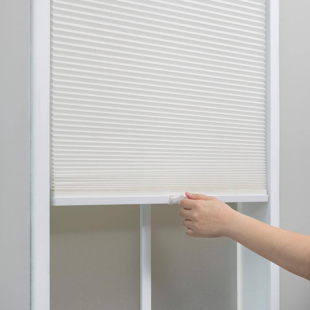 White Cordless Light Filtering Cellular Shade 33" x 64"