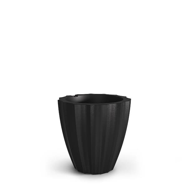 https://images.thdstatic.com/productImages/fba409b3-e867-4d07-a2da-8598dad4a462/svn/black-mayne-plant-pots-2830-b-c3_600.jpg