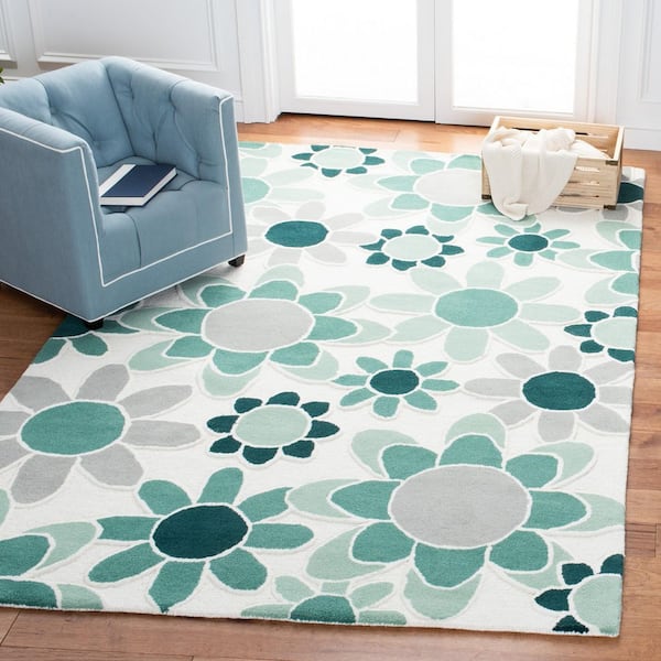 Kids 3 ft. x 5 ft. Ivory/Green Oversized Floral Area Rug