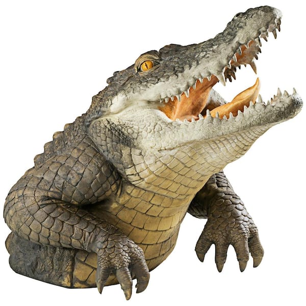 Design Toscano 19 in. H Snapping Swamp Gator Garden Statue