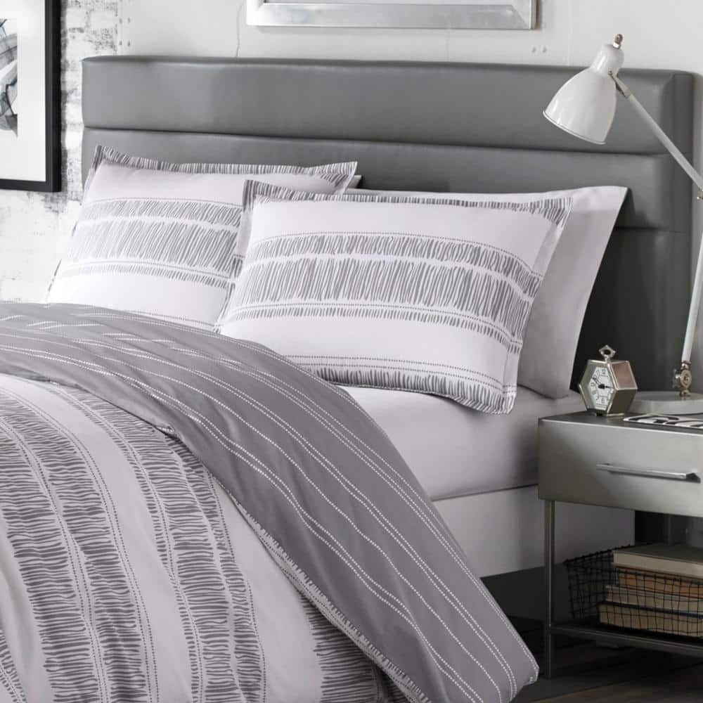 Ziggy Full/Queen White and Gray Cotton Reversible Comforter Set