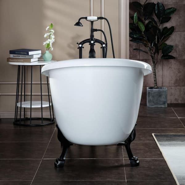 https://images.thdstatic.com/productImages/fbcae6b1-db6e-4ef6-be32-dc83c02b0876/svn/white-with-matte-black-trim-woodbridge-clawfoot-tubs-hbt7017-1f_600.jpg