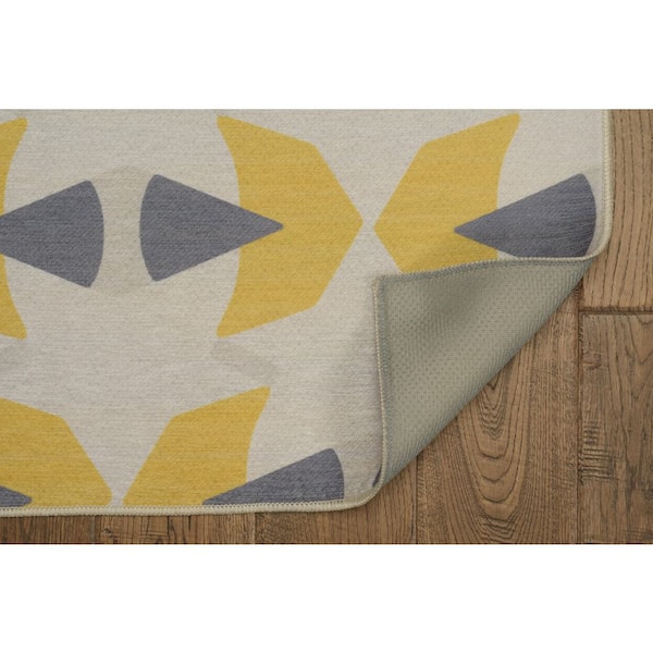 Henderson Ivory and Yellow 5 ft. x 7 ft. Washable Polyester Indoor/Outdoor Area Rug