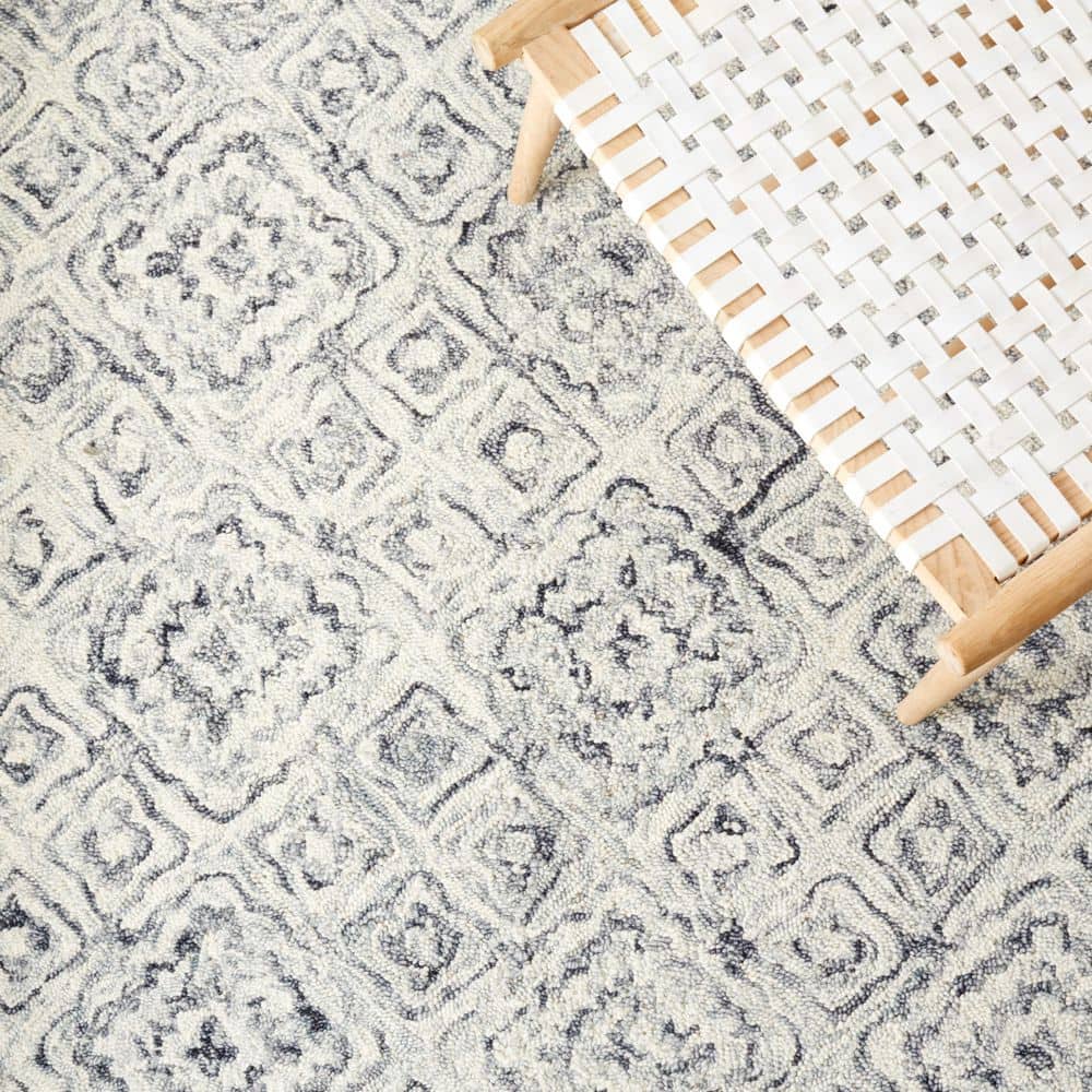 Elegant Gray Hand-Tufted Wool Rectangular Area Rug