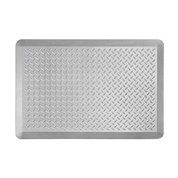 Aspen Creative Corporation Silver Tread Plate Pattern 24 in. x 36 in. Anti-Fatigue Comfort Floor Mat (1-Pack)
