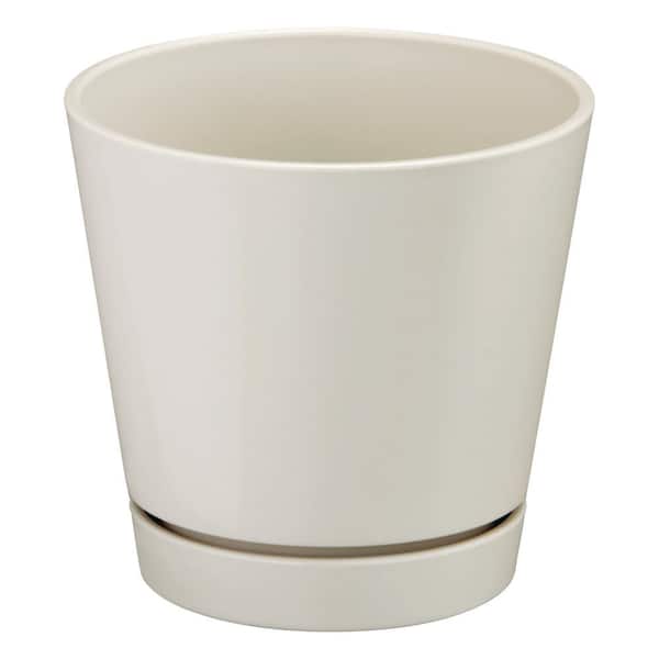 Vigoro 4.4 in. Piedmont Small White Plastic Planter (4.4 in. D x 4.2 in. H) with Drainage Hole and Attached Saucer